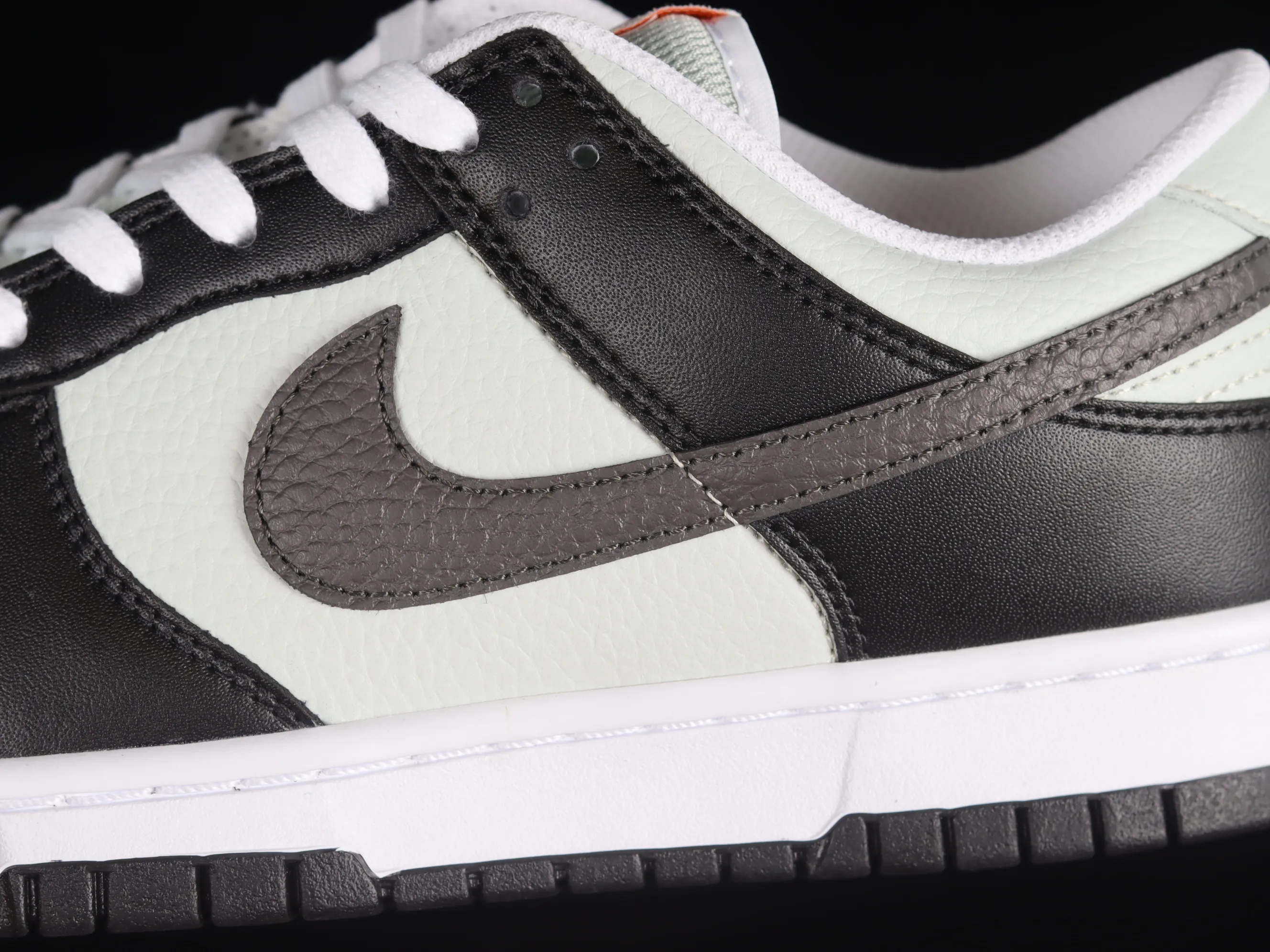 All categories Nk SB Dunk series Nk SB Dunk Low low-top sneakers Nk Dunk Low "Mini Orange Swoosh" SB low-top sports and leisure sneakers FN7808-001